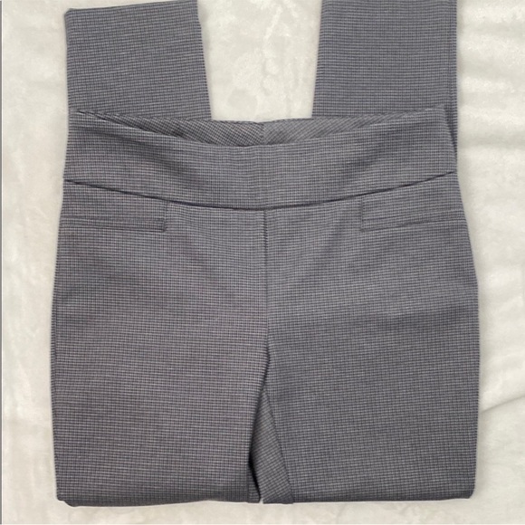 DALIA Women’s Gray Slim Fit Pants. Size M - Picture 6 of 9